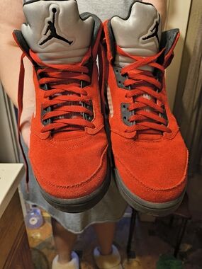 Jordan Men’s Red Suede Raging Bulls Anniversary Jordan 5 Retro Size 13 Very Good